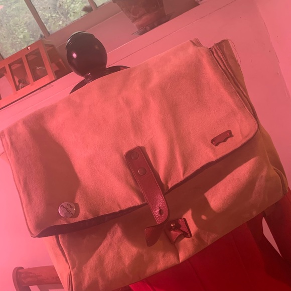 Levi’s Messenger Backpack - Picture 2 of 3